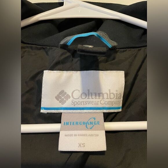 Columbia Women's Long Valley Interchange Omni Tech Waterproof Jacket - Picture 14 of 15